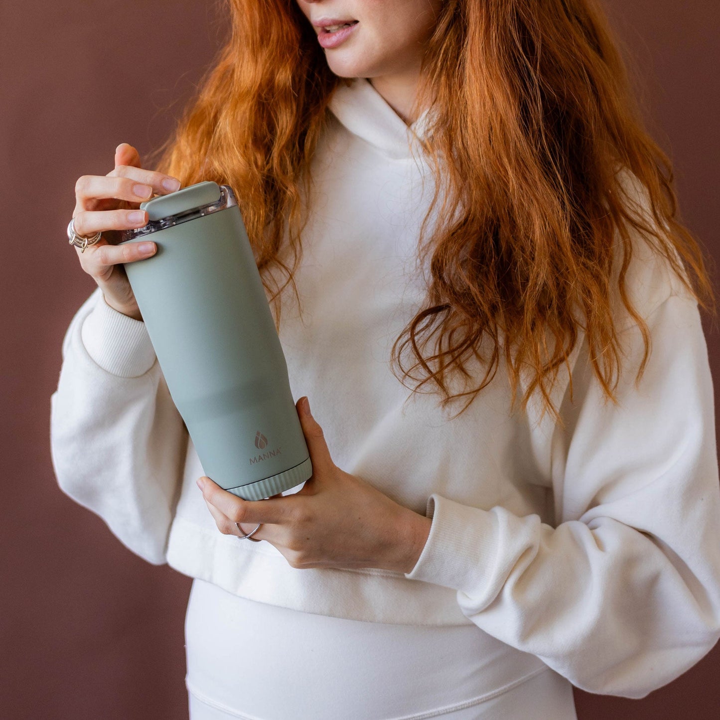 30-oz-groove-tumbler-d0 4Manna_Website_Lifestyles-17.jpg