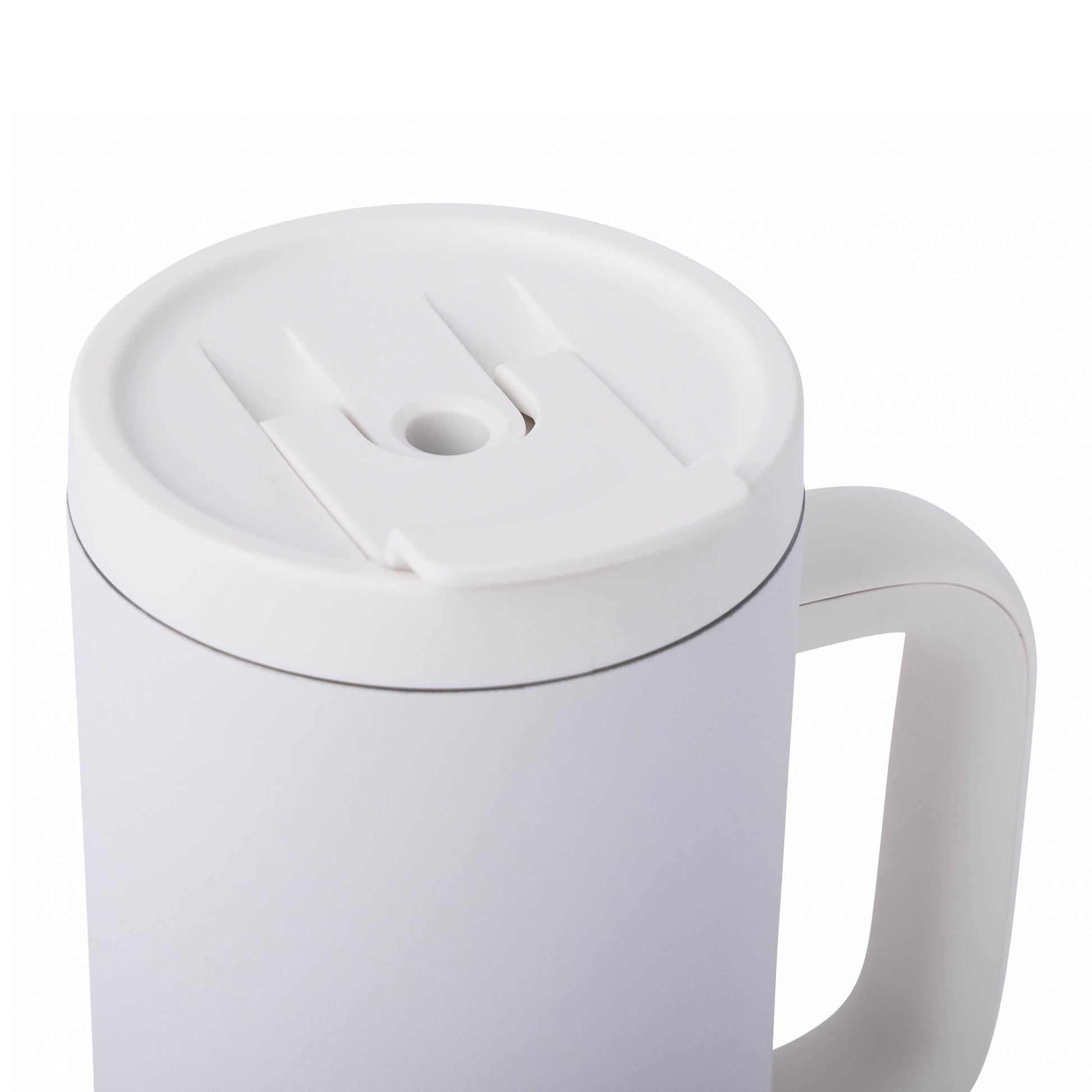 40-oz-leisure-tumbler-b3 CoreHome_MannaHydration_Whites_Raw-42.jpg